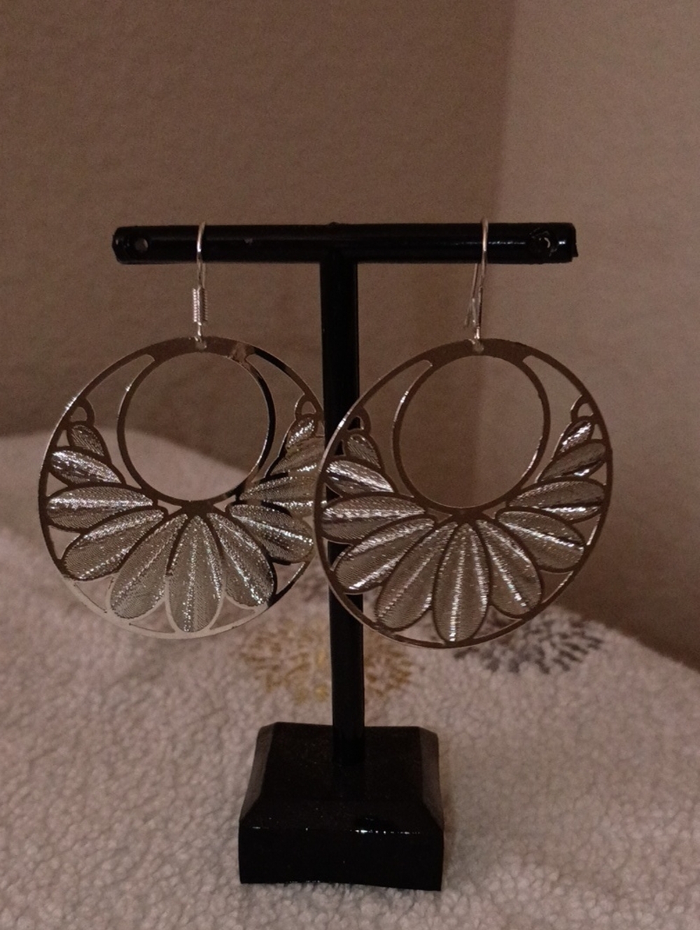 Silver-Tone Floral Cutout Hoop Earrings - Elegant Women’s Jewelry